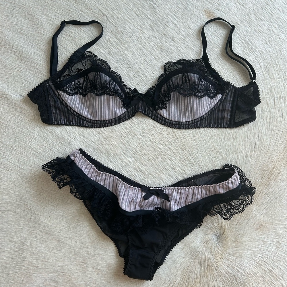 agent provocateur 2 piece lingerie set.. size M bottom, 34D top